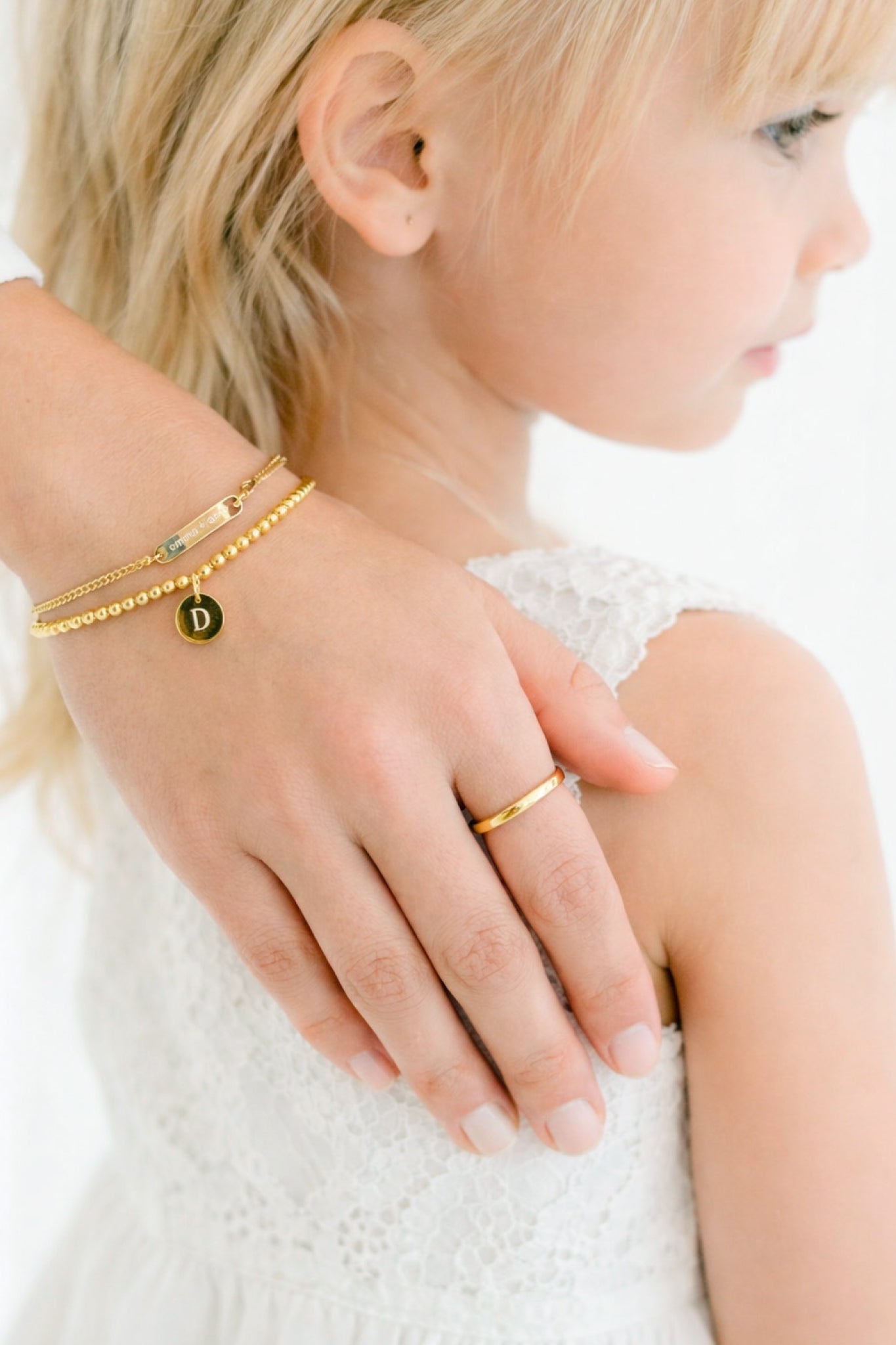 Engraved Circle Charm Beaded Bracelet