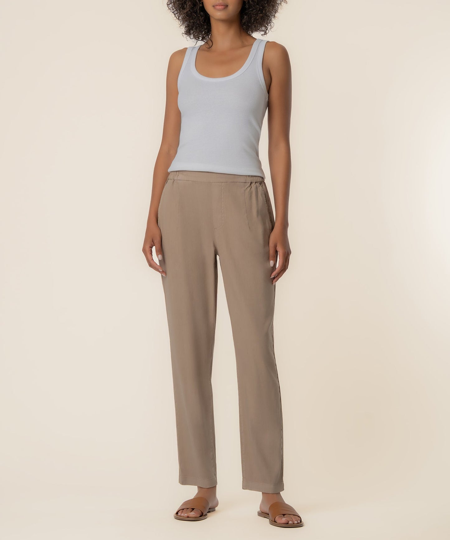 Rosalie Linen Tapered Pant in Khaki