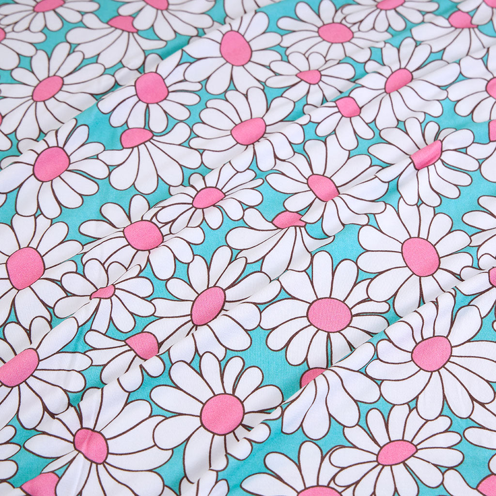 Retro Daisy & Amarena Ruffled Luxette Patoo® Blanket