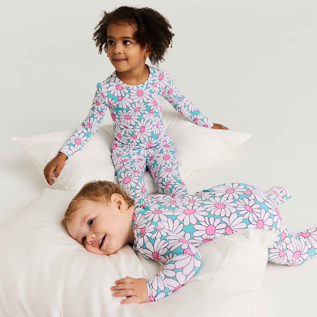 Retro Daisy Classic Pajama Set