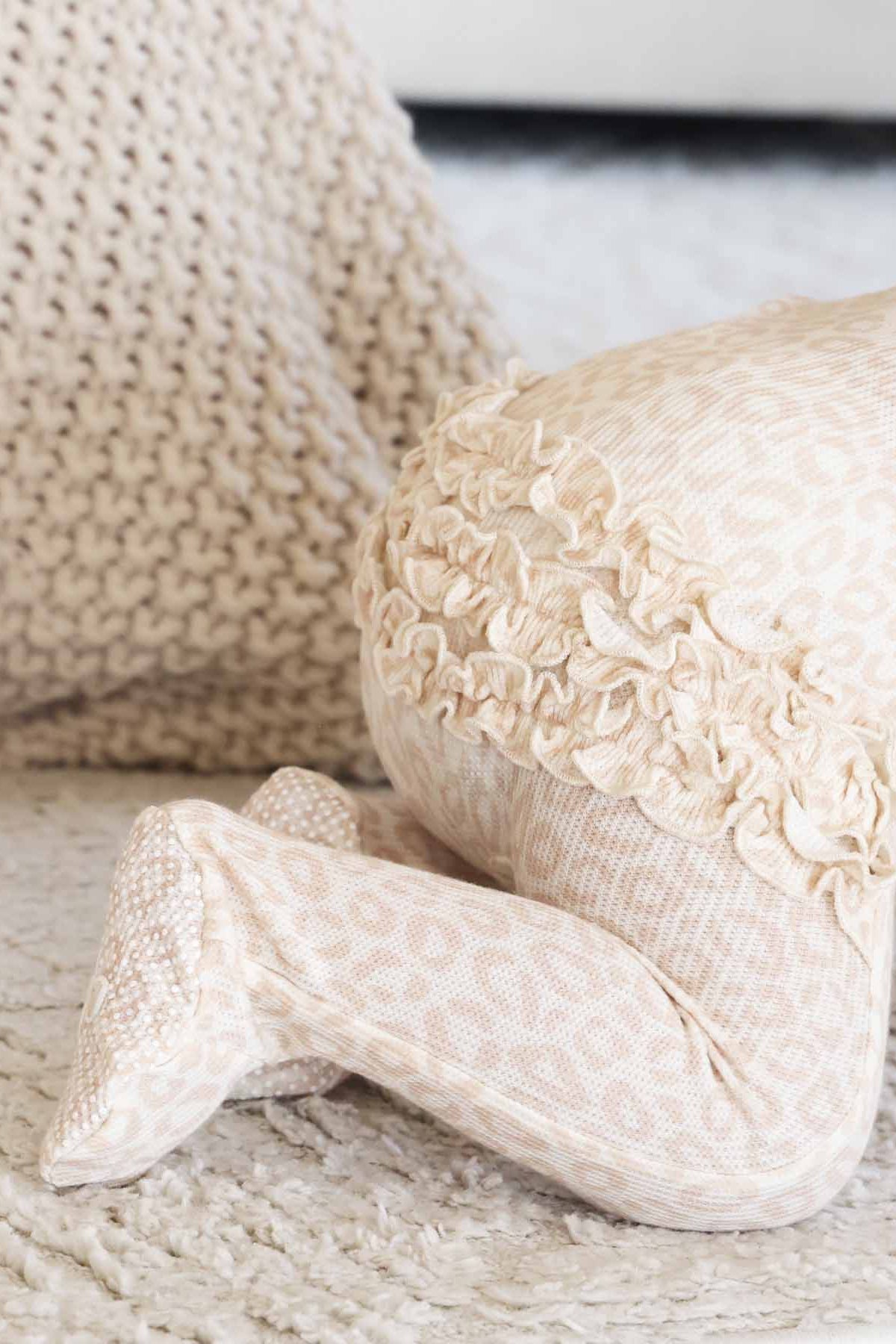 Bamboo Waffle Ruffle Zipper Footie | Lovely Leopard